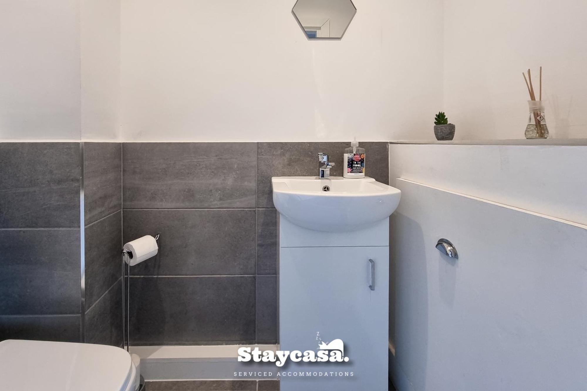 Noor Garden Co-Living - Private Room Self-Cater Holiday home Manchester